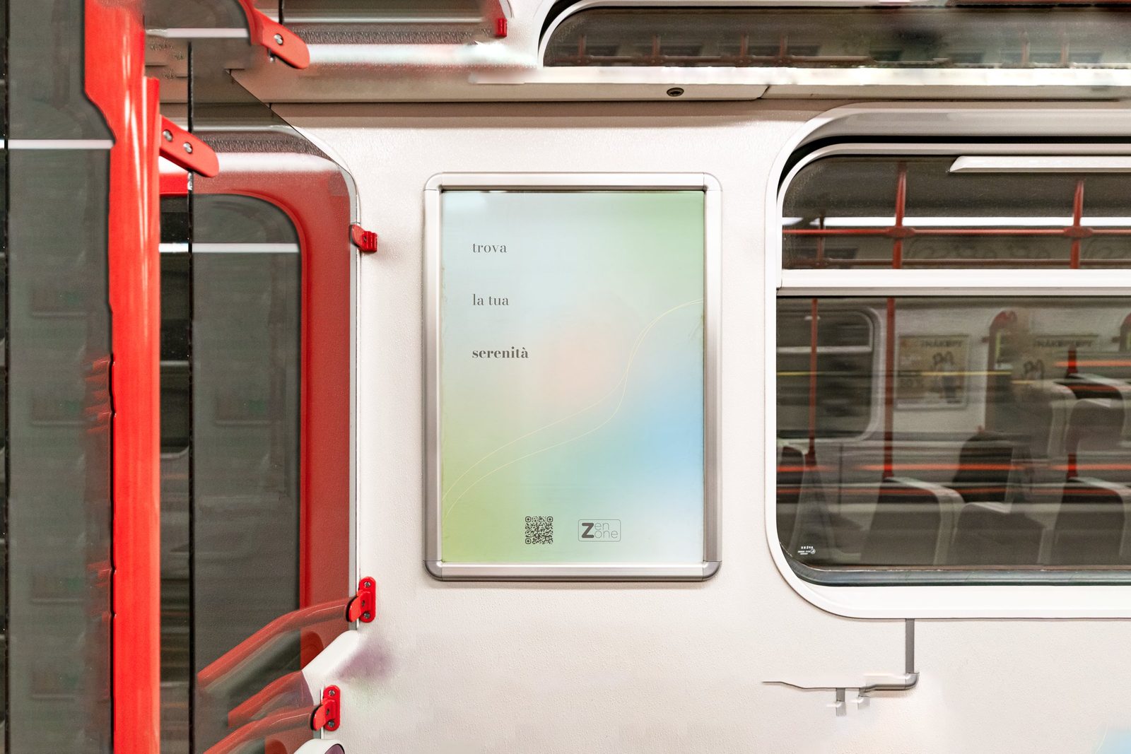 Manifesti Zen Zone in un vagone della metro